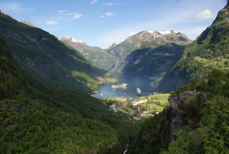 Blick von der Flydalschlucht auf Geiranger